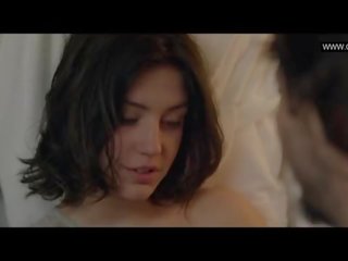 Adele exarchopoulos - a seno nudo sporco film scene - eperdument (2016)