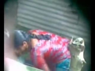 Secretly recorded mms a egy falu néni figyelembe egy fürdőkád captured által egy kukkolás - játék indiai porn�
